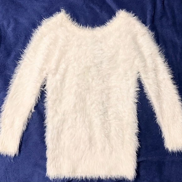 Wet Seal Sweaters - Wet Seal Fuzzy Cream Sweater